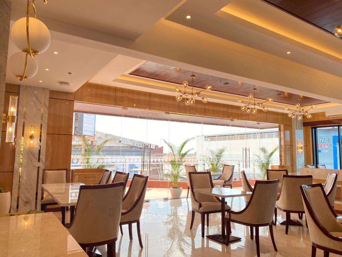 Pop! Hotel Teuku Umar Denpasar Exterior foto